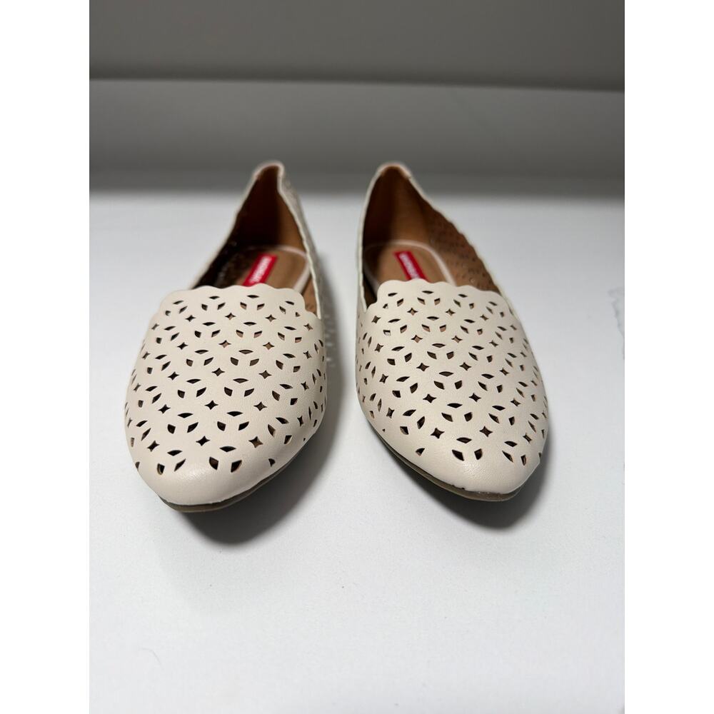 Unionbay Cream Laser Cut Flats Slip On Scalloped Nude Loafers Size 8 - NWOB - Picture 5 of 7